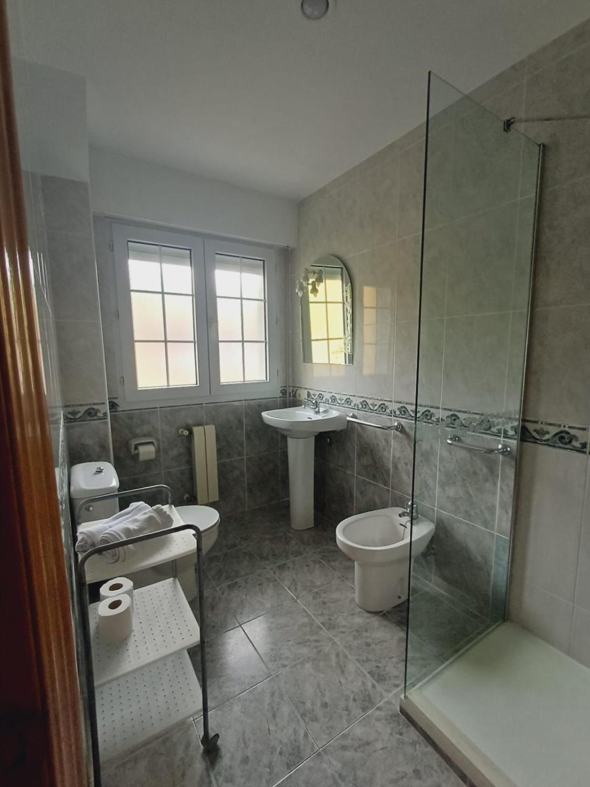 Hotel El Coterin Apartamentos Y Habitaciones Arenas De Cabrales Ngoại thất bức ảnh
